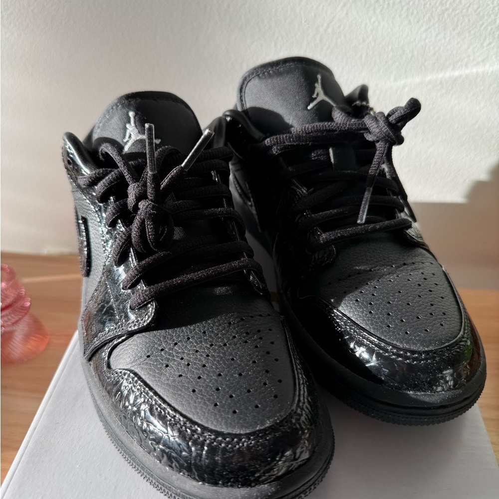 Women’s Nike Air Jordan 1 Low Black/Black Patent Leather - Picture 2 of 5